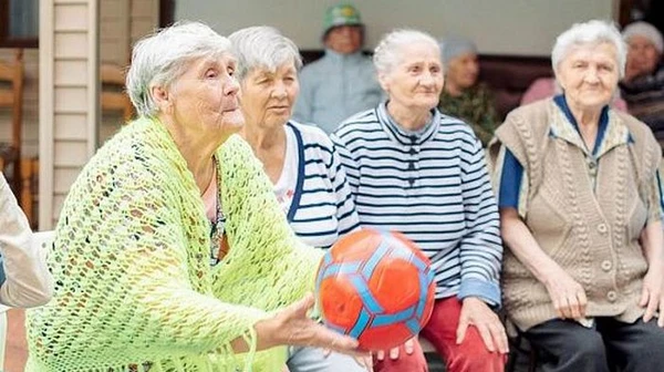 Cara memilih panti jompo terbaik untuk orang yang Anda cintai